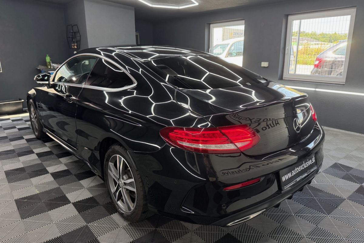 Ponuka vozidiel / Mercedes-Benz C trieda Kupé 220 d A/T - video