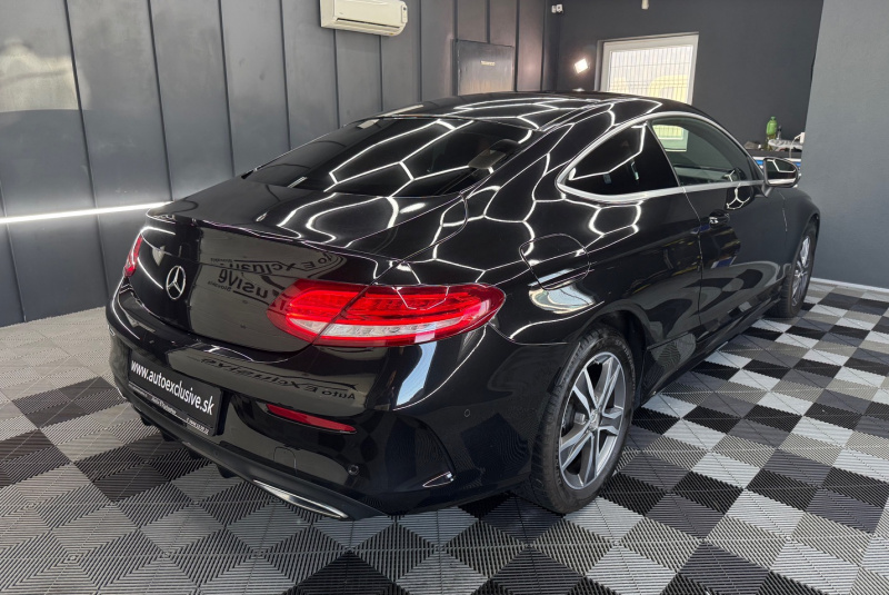  Ponuka vozidiel / Mercedes-Benz C trieda Kupé 220 d A/T - video