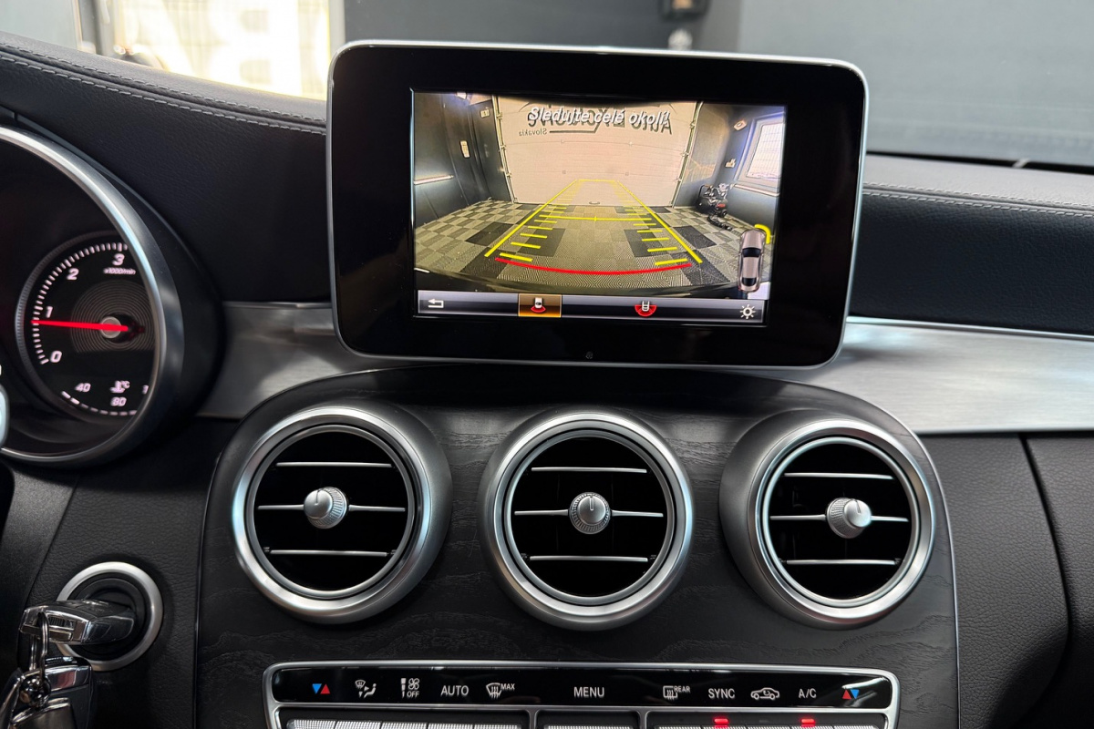 Ponuka vozidiel / Mercedes-Benz C trieda Kupé 220 d A/T - video Ponuka vozidiel / Mercedes-Benz C trieda Kupé 220 d A/T - video