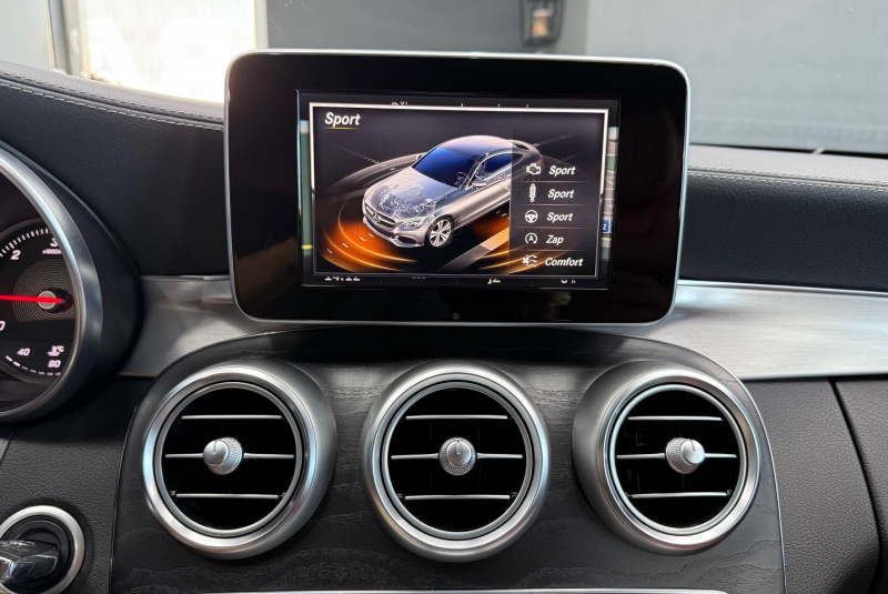 Ponuka vozidiel / Mercedes-Benz C trieda Kupé 220 d A/T - video Ponuka vozidiel / Mercedes-Benz C trieda Kupé 220 d A/T - video