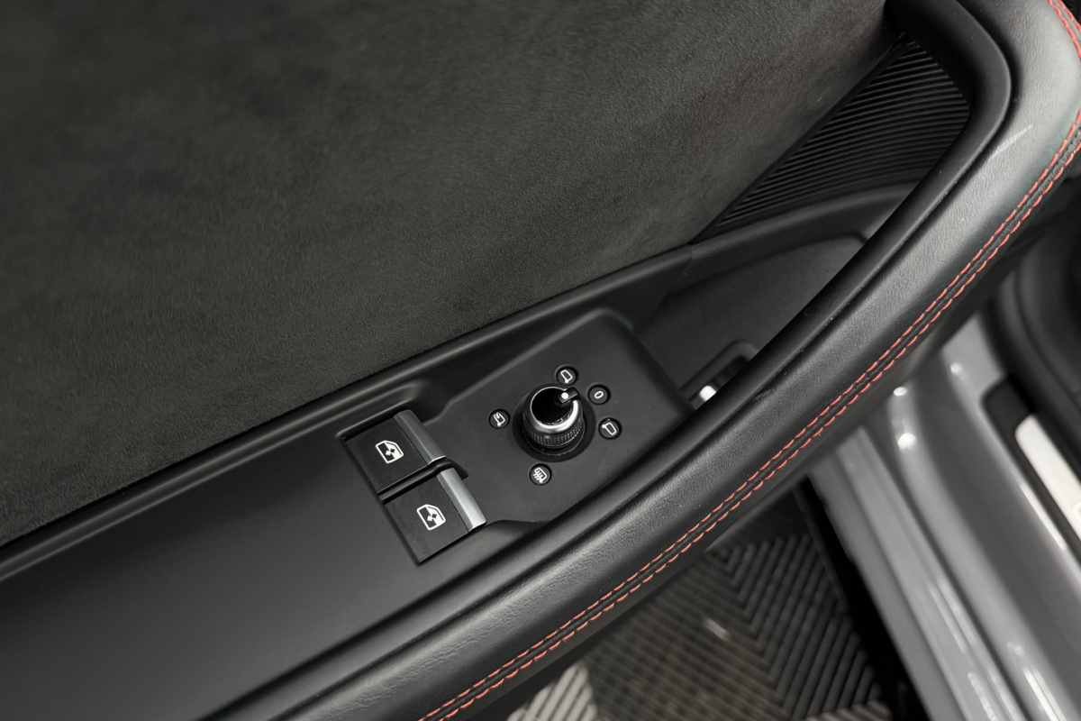 Ponuka vozidiel / Audi RS5 Coupé 2.9 TFSI quattro tiptronic - video