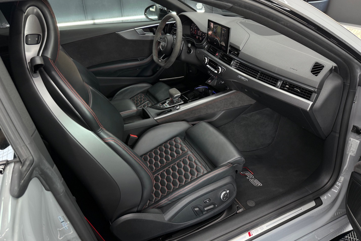 Ponuka vozidiel / Audi RS5 Coupé 2.9 TFSI quattro tiptronic - video