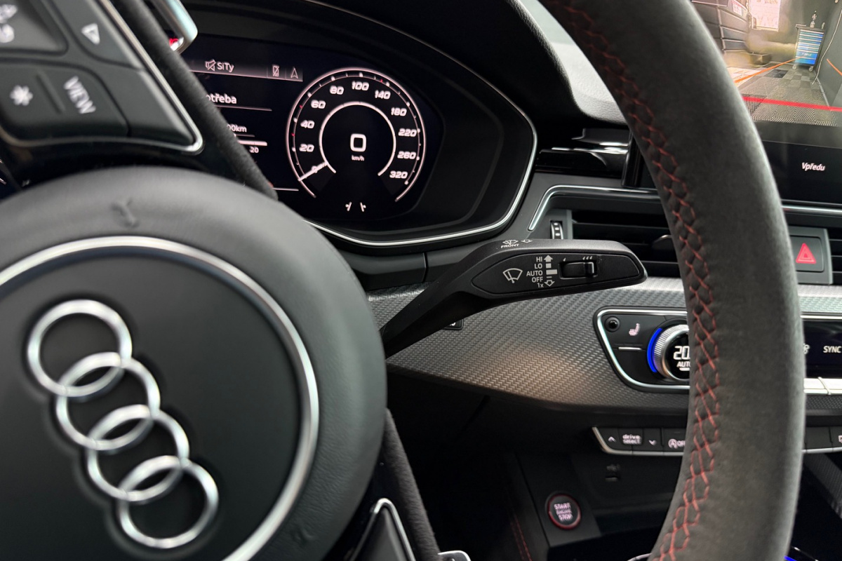 Ponuka vozidiel / Audi RS5 Coupé 2.9 TFSI quattro tiptronic - video
