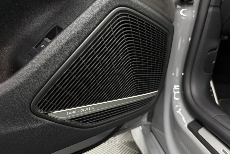  Ponuka vozidiel / Audi RS5 Coupé 2.9 TFSI quattro tiptronic - video
