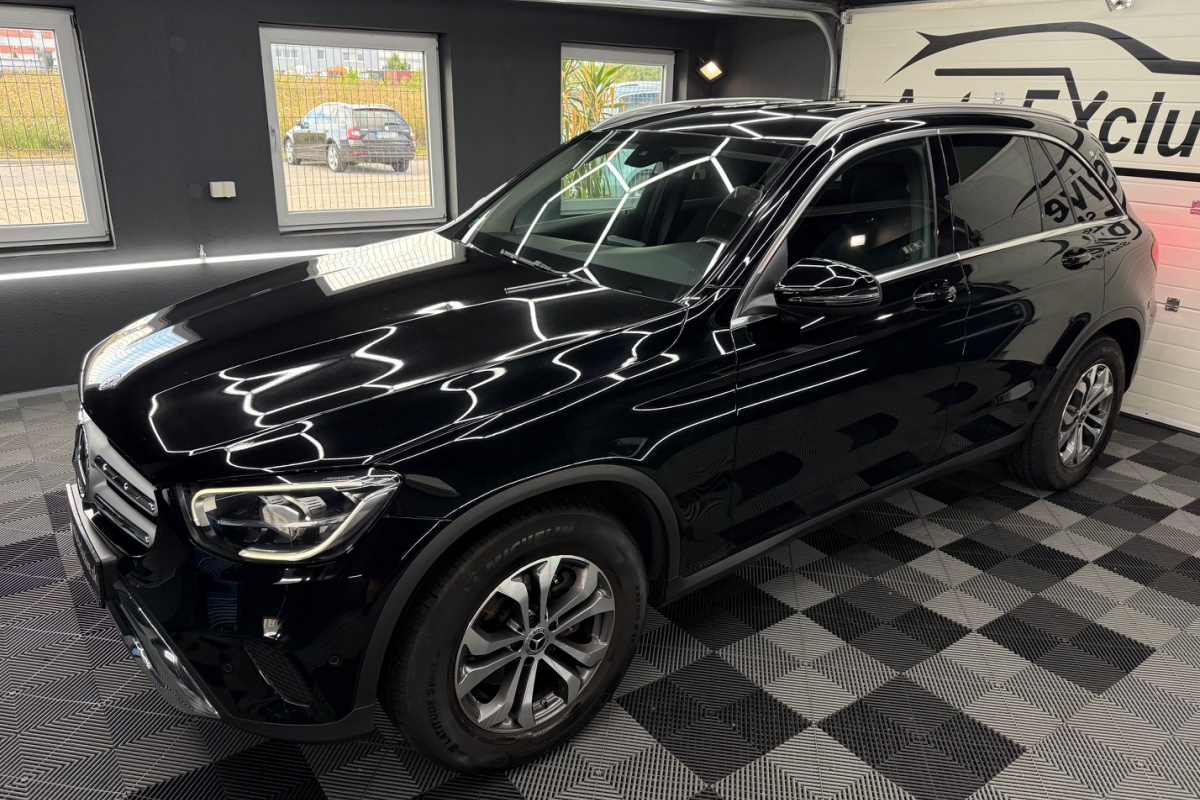 Ponuka vozidiel / Mercedes-Benz GLC SUV 200 4Matic EQ Boost - video