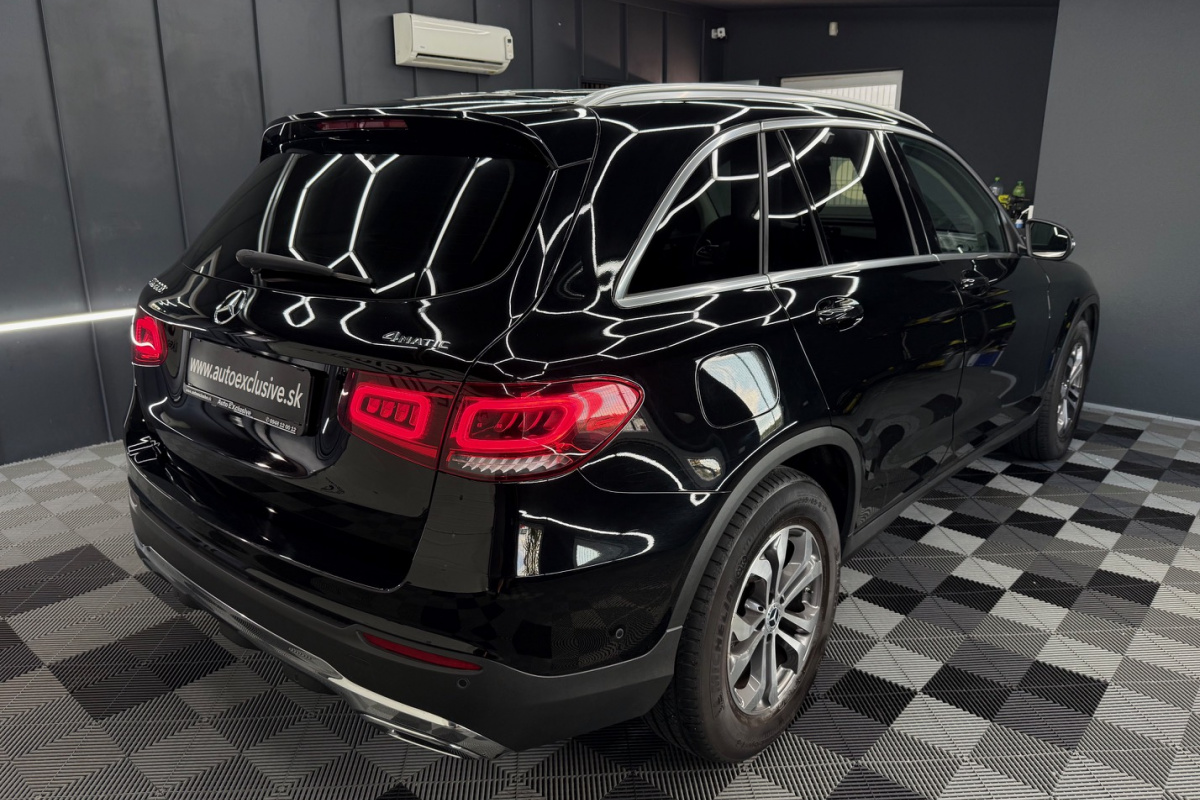 Ponuka vozidiel / Mercedes-Benz GLC SUV 200 4Matic EQ Boost - video
