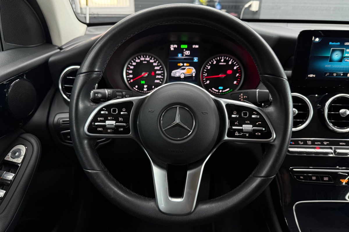 Ponuka vozidiel / Mercedes-Benz GLC SUV 200 4Matic EQ Boost - video