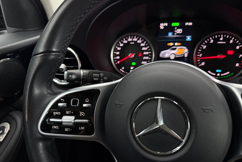  Ponuka vozidiel / Mercedes-Benz GLC SUV 200 4Matic EQ Boost - video