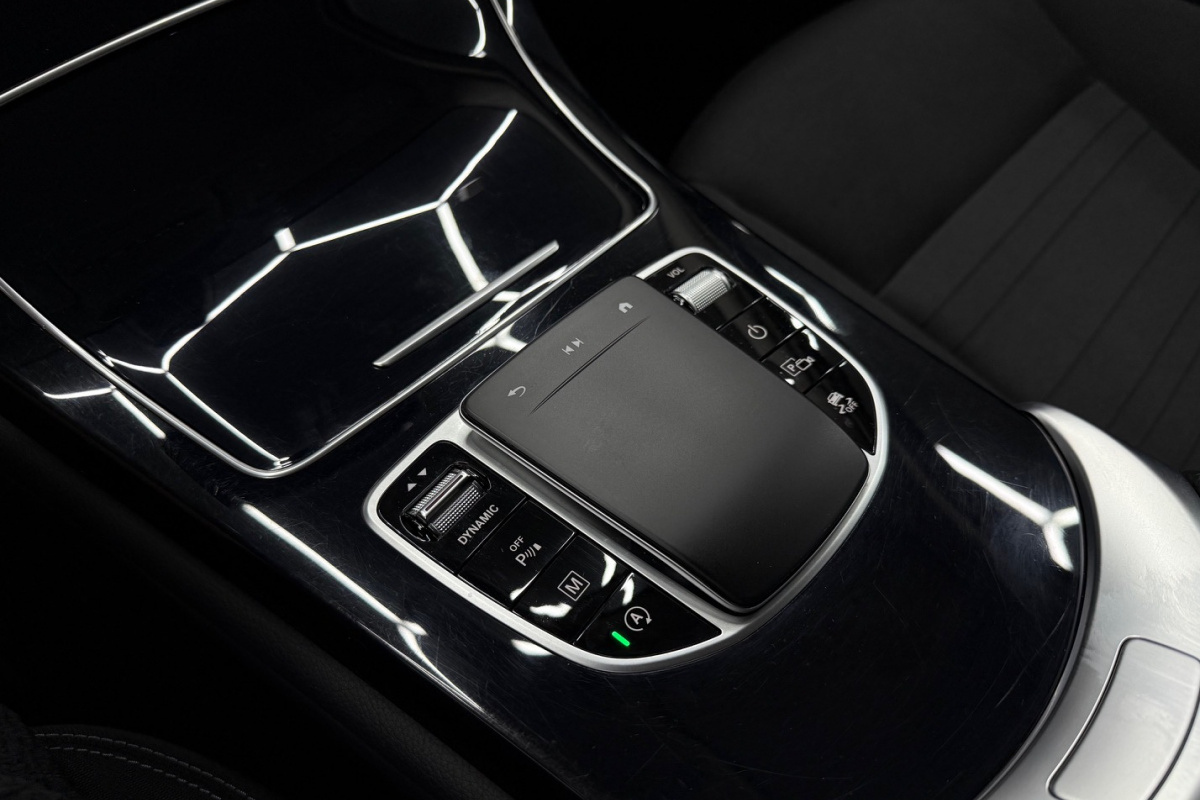 Ponuka vozidiel / Mercedes-Benz GLC SUV 200 4Matic EQ Boost - video