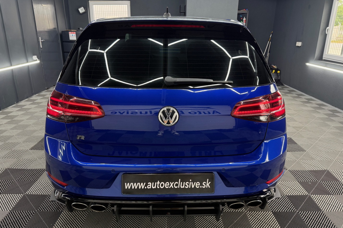 Ponuka vozidiel / Volkswagen Golf 2.0 TSI BMT R 4MOTION DSG EU6 - video