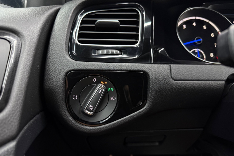  Ponuka vozidiel / Volkswagen Golf 2.0 TSI BMT R 4MOTION DSG EU6 - video