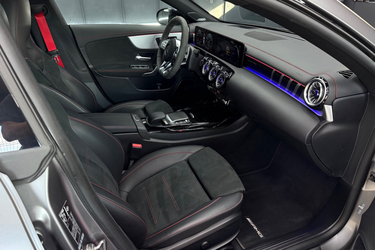 Ponuka vozidiel / Mercedes-Benz CLA Shooting Brake Mercedes-AMG SB 45 S 4MATIC A/T - video Ponuka vozidiel / Mercedes-Benz CLA Shooting Brake Mercedes-AMG SB 45 S 4MATIC A/T - video