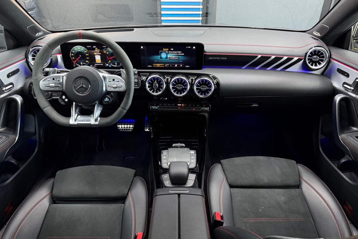 Ponuka vozidiel / Mercedes-Benz CLA Shooting Brake Mercedes-AMG SB 45 S 4MATIC A/T - video Ponuka vozidiel / Mercedes-Benz CLA Shooting Brake Mercedes-AMG SB 45 S 4MATIC A/T - video