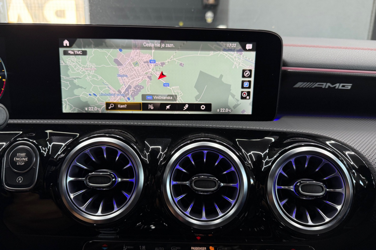 Ponuka vozidiel / Mercedes-Benz CLA Shooting Brake Mercedes-AMG SB 45 S 4MATIC A/T - video