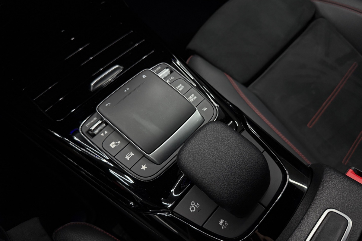 Ponuka vozidiel / Mercedes-Benz CLA Shooting Brake Mercedes-AMG SB 45 S 4MATIC A/T - video