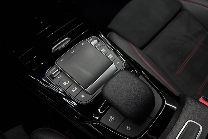 Ponuka vozidiel / Mercedes-Benz CLA Shooting Brake Mercedes-AMG SB 45 S 4MATIC A/T - video Ponuka vozidiel / Mercedes-Benz CLA Shooting Brake Mercedes-AMG SB 45 S 4MATIC A/T - video