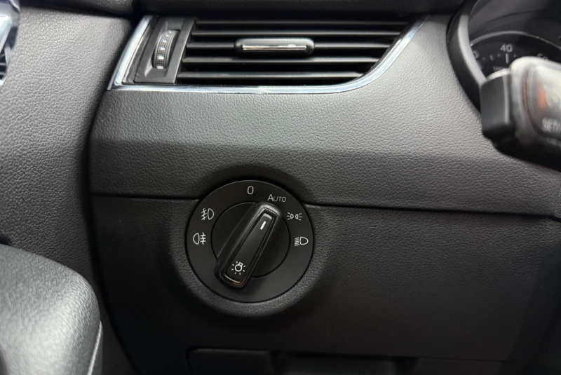  Ponuka vozidiel / Škoda Octavia 1.4 TSI Ambition - video