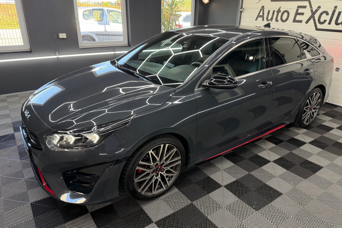 Ponuka vozidiel / Kia ProCeed 1.6 T-GDi GT A/T - video