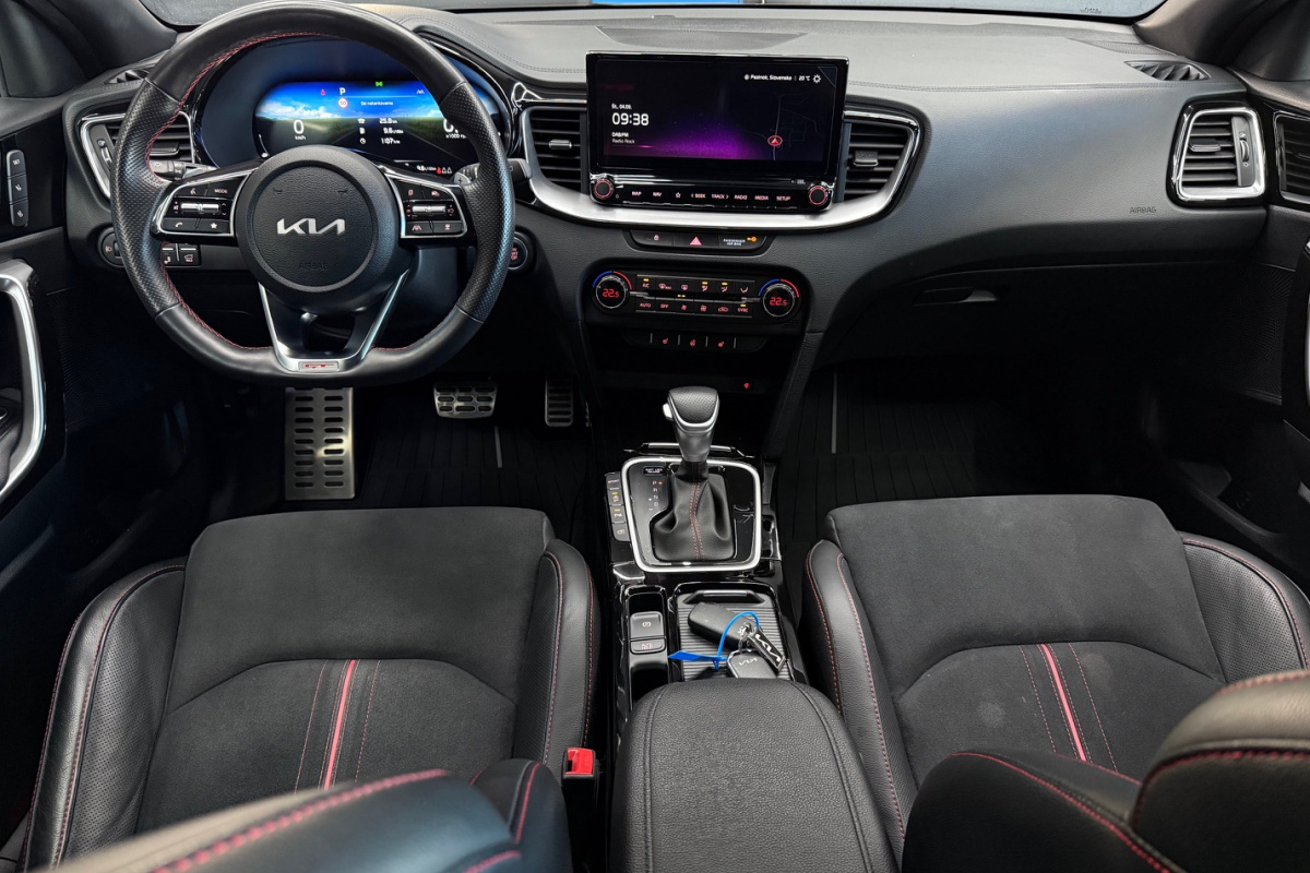 Ponuka vozidiel / Kia ProCeed 1.6 T-GDi GT A/T - video