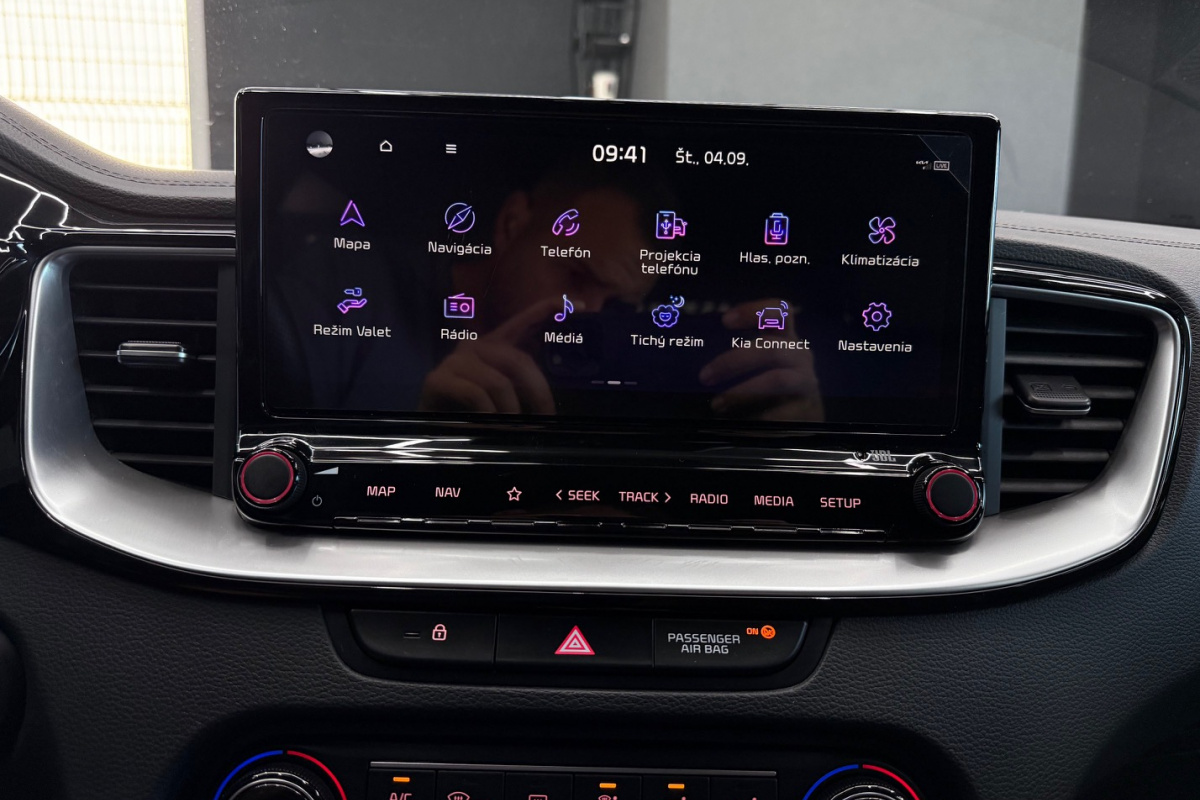 Ponuka vozidiel / Kia ProCeed 1.6 T-GDi GT A/T - video