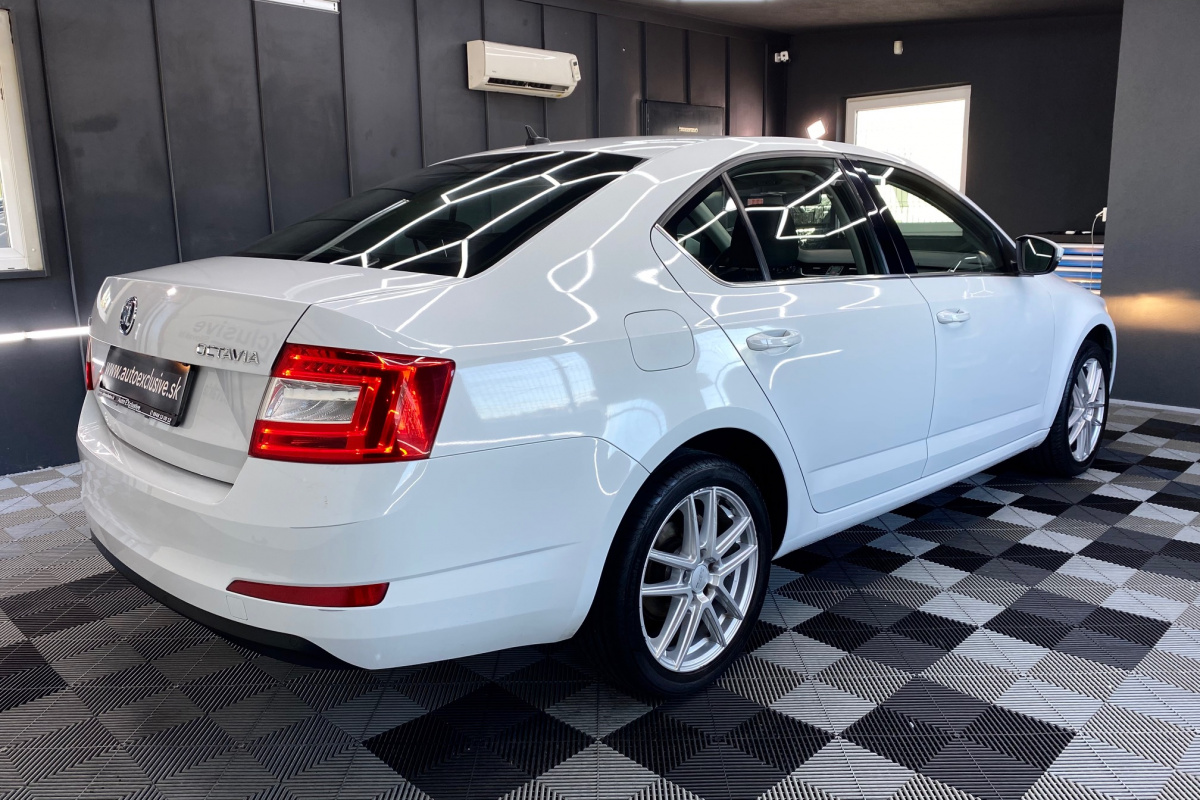 Ponuka vozidiel / Škoda Octavia 1.6 TDI Style DSG - video