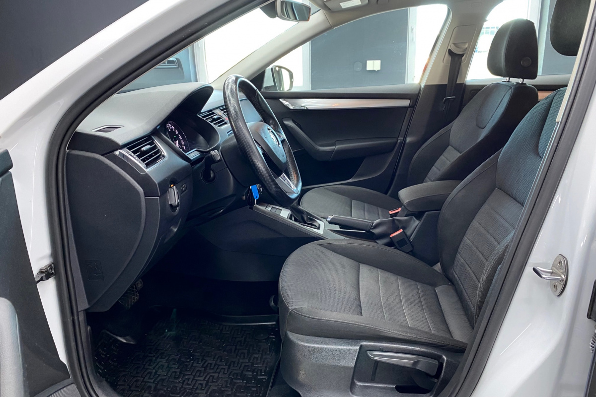 Ponuka vozidiel / Škoda Octavia 1.6 TDI Style DSG - video