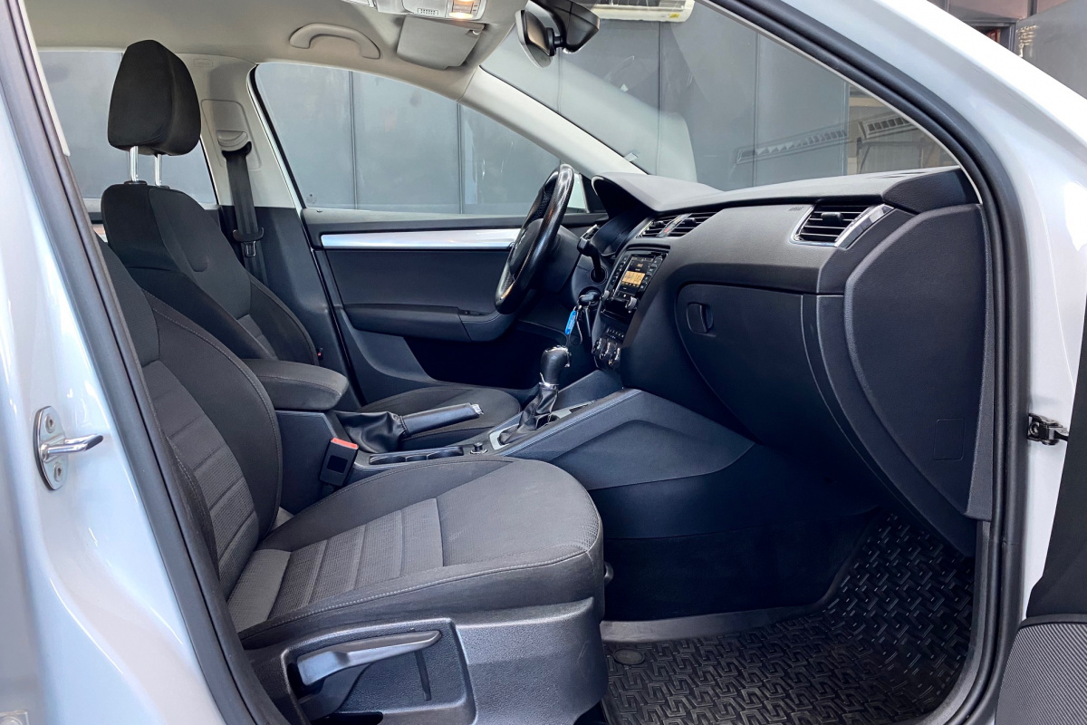 Ponuka vozidiel / Škoda Octavia 1.6 TDI Style DSG - video