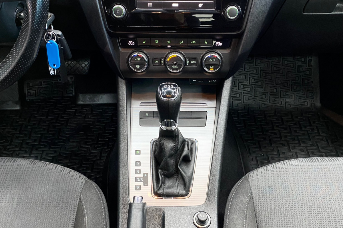 Ponuka vozidiel / Škoda Octavia 1.6 TDI Style DSG - video