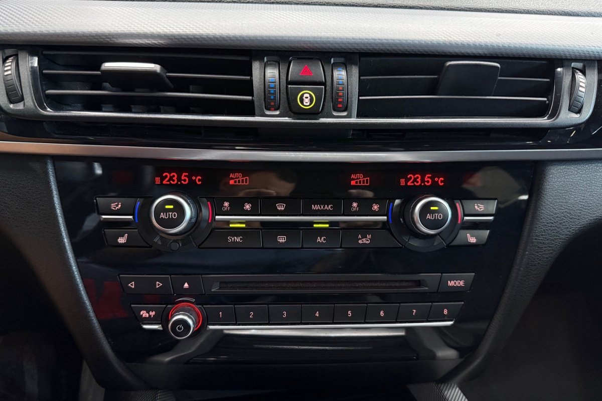 Ponuka vozidiel / BMW X5 XDrive30d A/T  - video