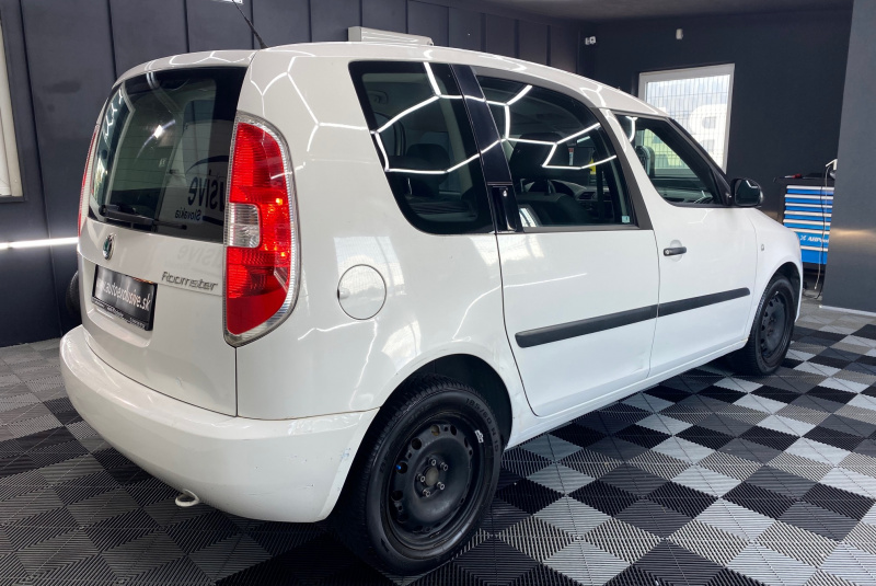  Ponuka vozidiel / Škoda Roomster 1.2 TSI - video
