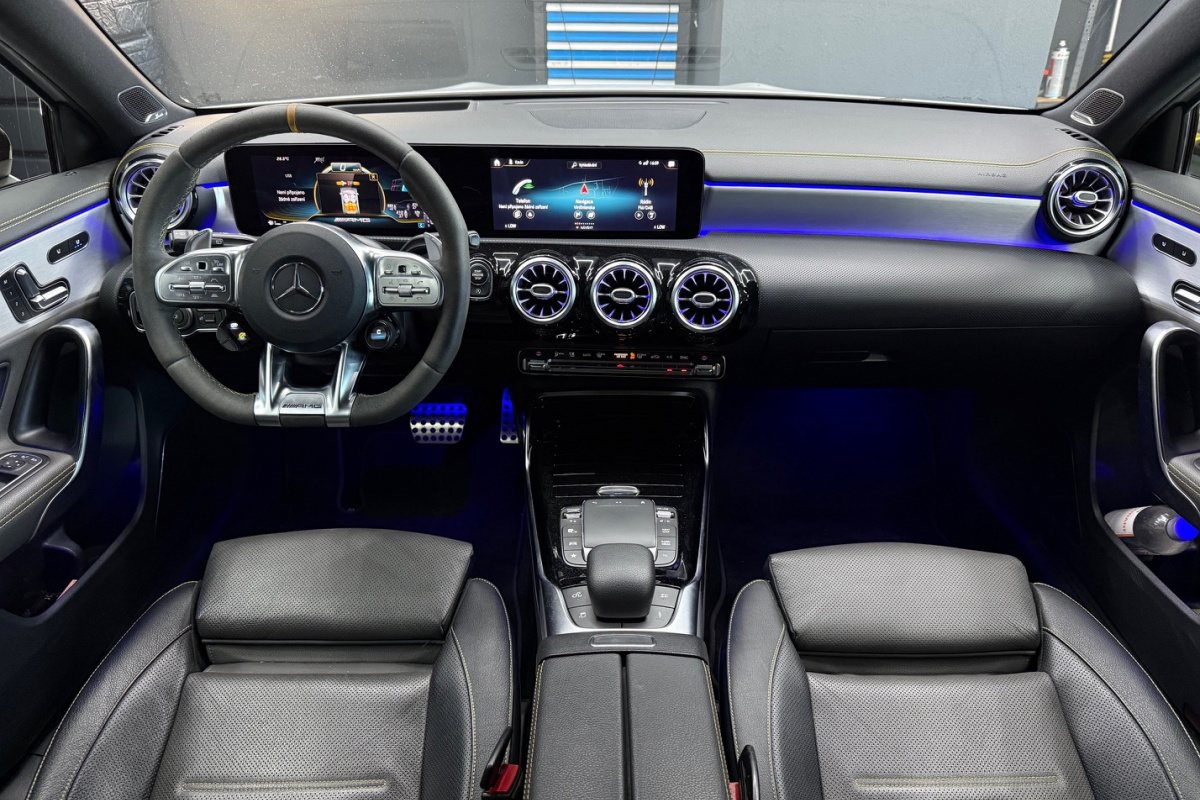 Ponuka vozidiel / Mercedes-Benz A trieda Mercedes-AMG 45 S 4MATIC - video
