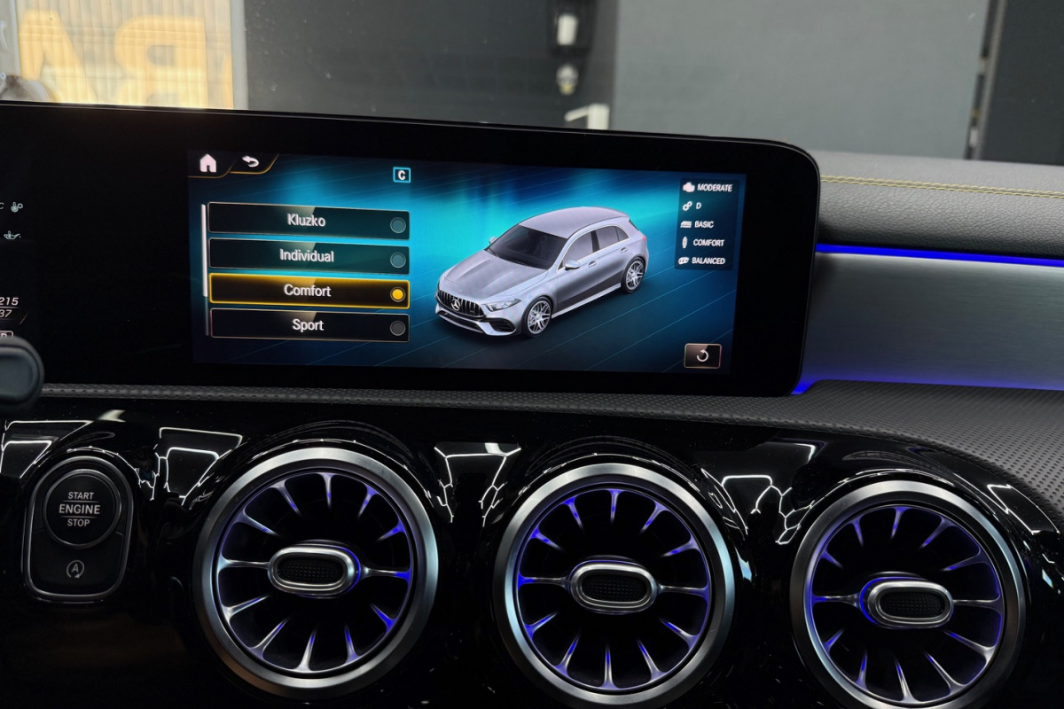 Ponuka vozidiel / Mercedes-Benz A trieda Mercedes-AMG 45 S 4MATIC - video