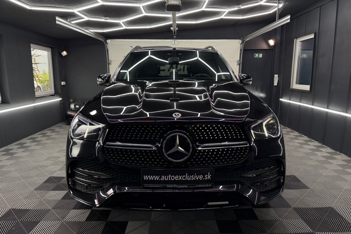 Ponuka vozidiel / Mercedes-Benz GLE SUV 400 d 4MATIC A/T - video