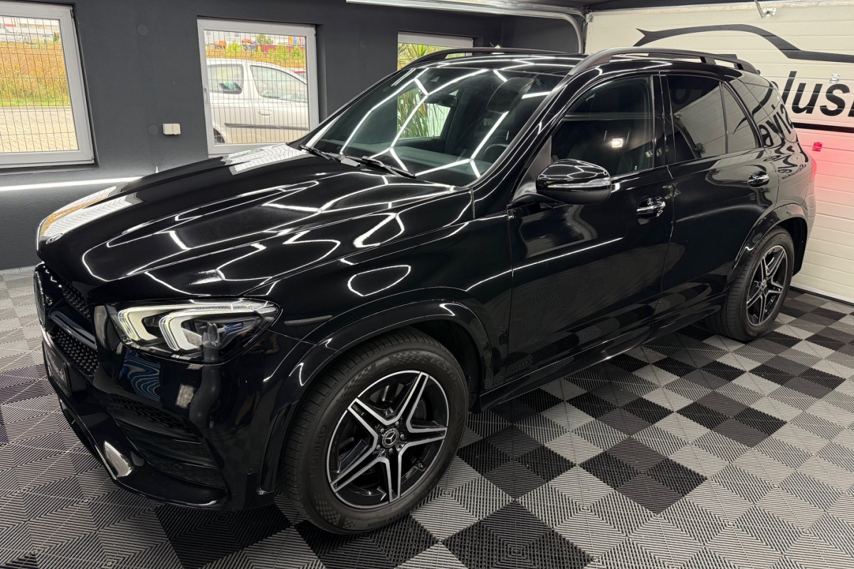 Ponuka vozidiel / Mercedes-Benz GLE SUV 400 d 4MATIC A/T - video