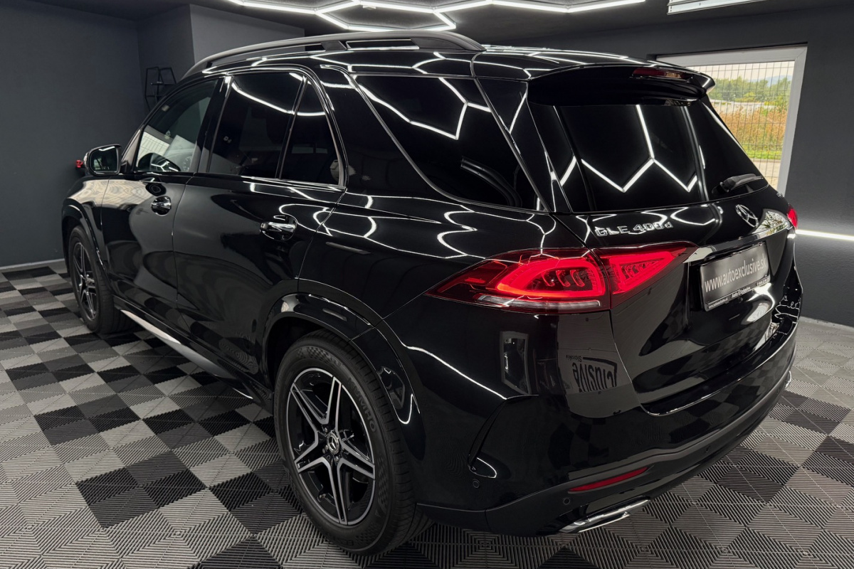 Ponuka vozidiel / Mercedes-Benz GLE SUV 400 d 4MATIC A/T - video