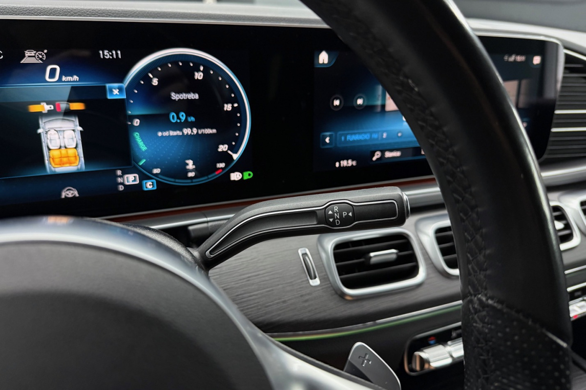Ponuka vozidiel / Mercedes-Benz GLE SUV 400 d 4MATIC A/T - video