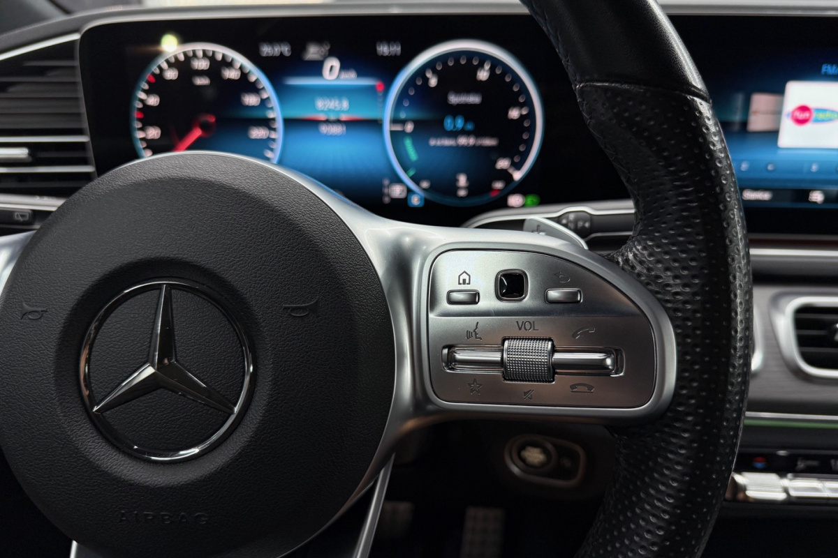 Ponuka vozidiel / Mercedes-Benz GLE SUV 400 d 4MATIC A/T - video