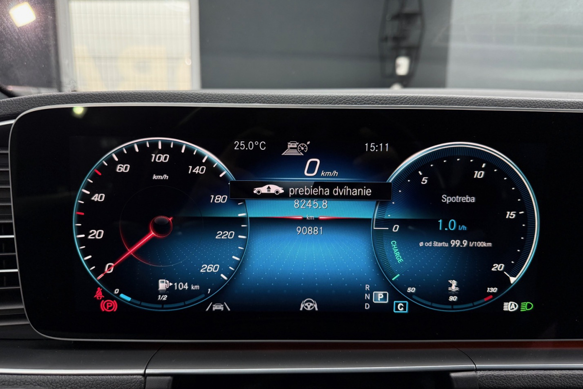 Ponuka vozidiel / Mercedes-Benz GLE SUV 400 d 4MATIC A/T - video