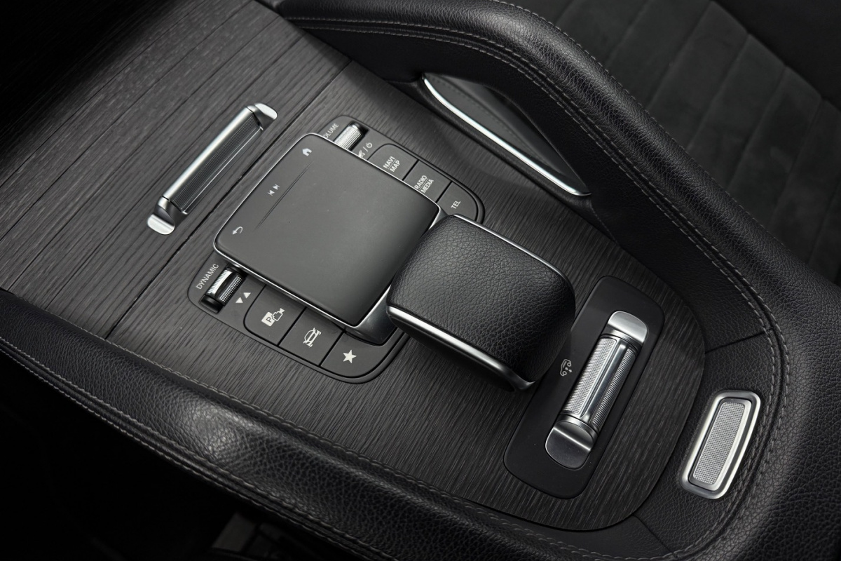 Ponuka vozidiel / Mercedes-Benz GLE SUV 400 d 4MATIC A/T - video