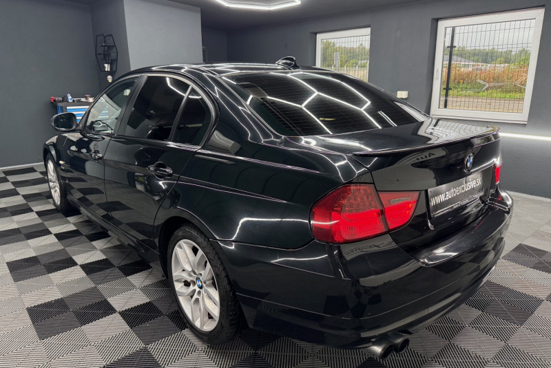  Ponuka vozidiel / BMW Rad 3 330d xDrive A/T - video