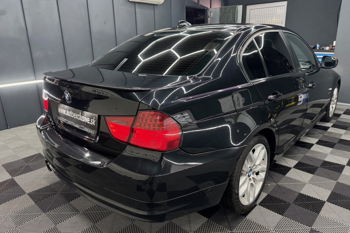 Ponuka vozidiel / BMW Rad 3 330d xDrive A/T - video