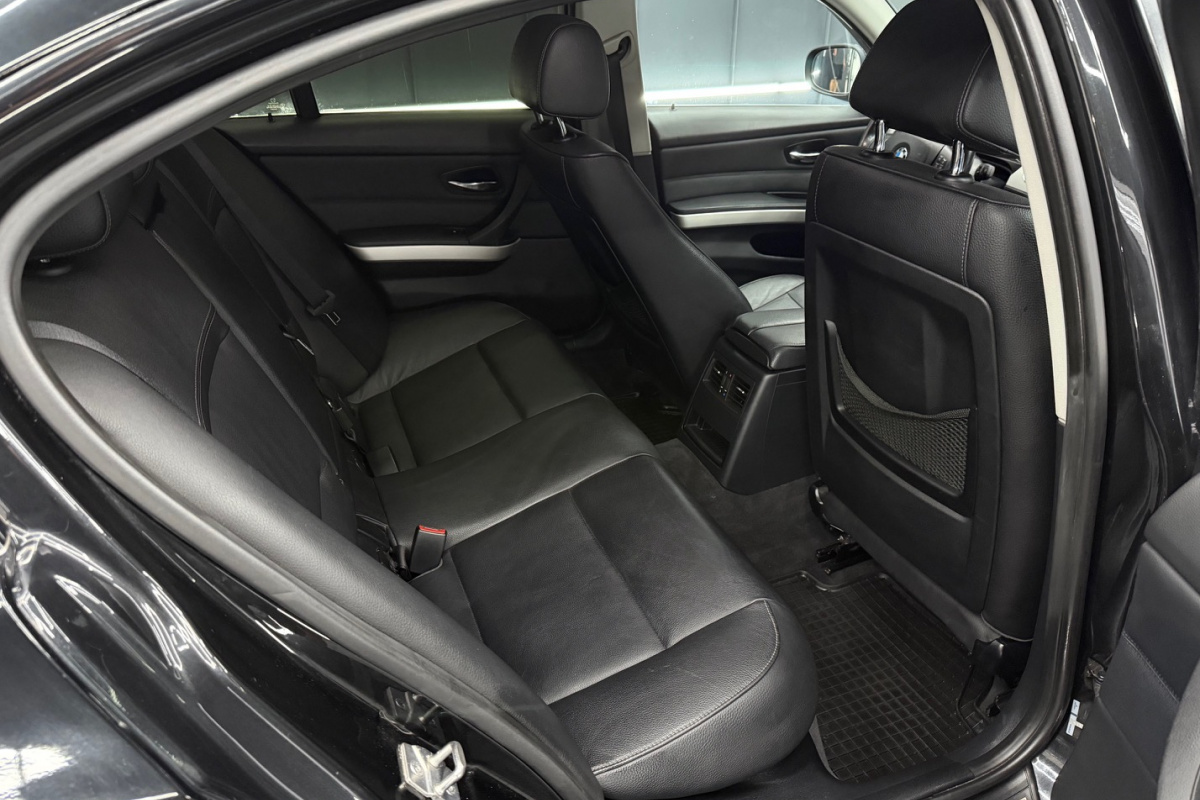 Ponuka vozidiel / BMW Rad 3 330d xDrive A/T - video