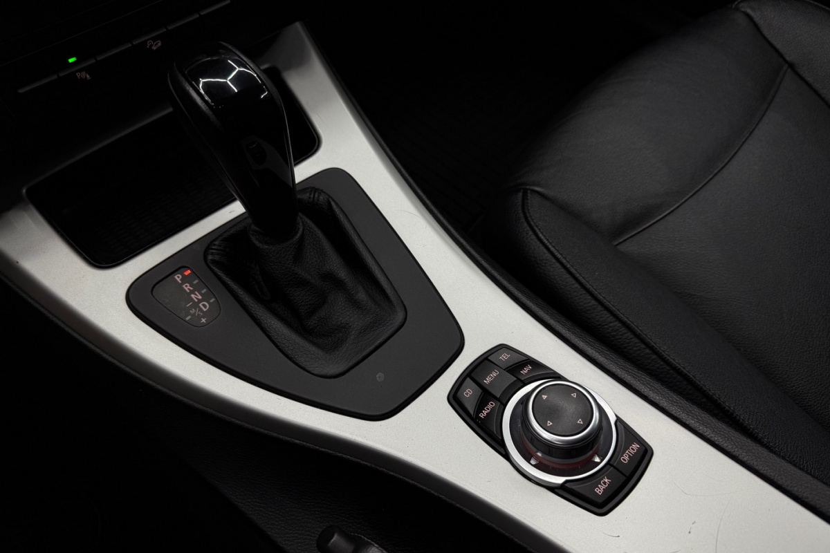 Ponuka vozidiel / BMW Rad 3 330d xDrive A/T - video