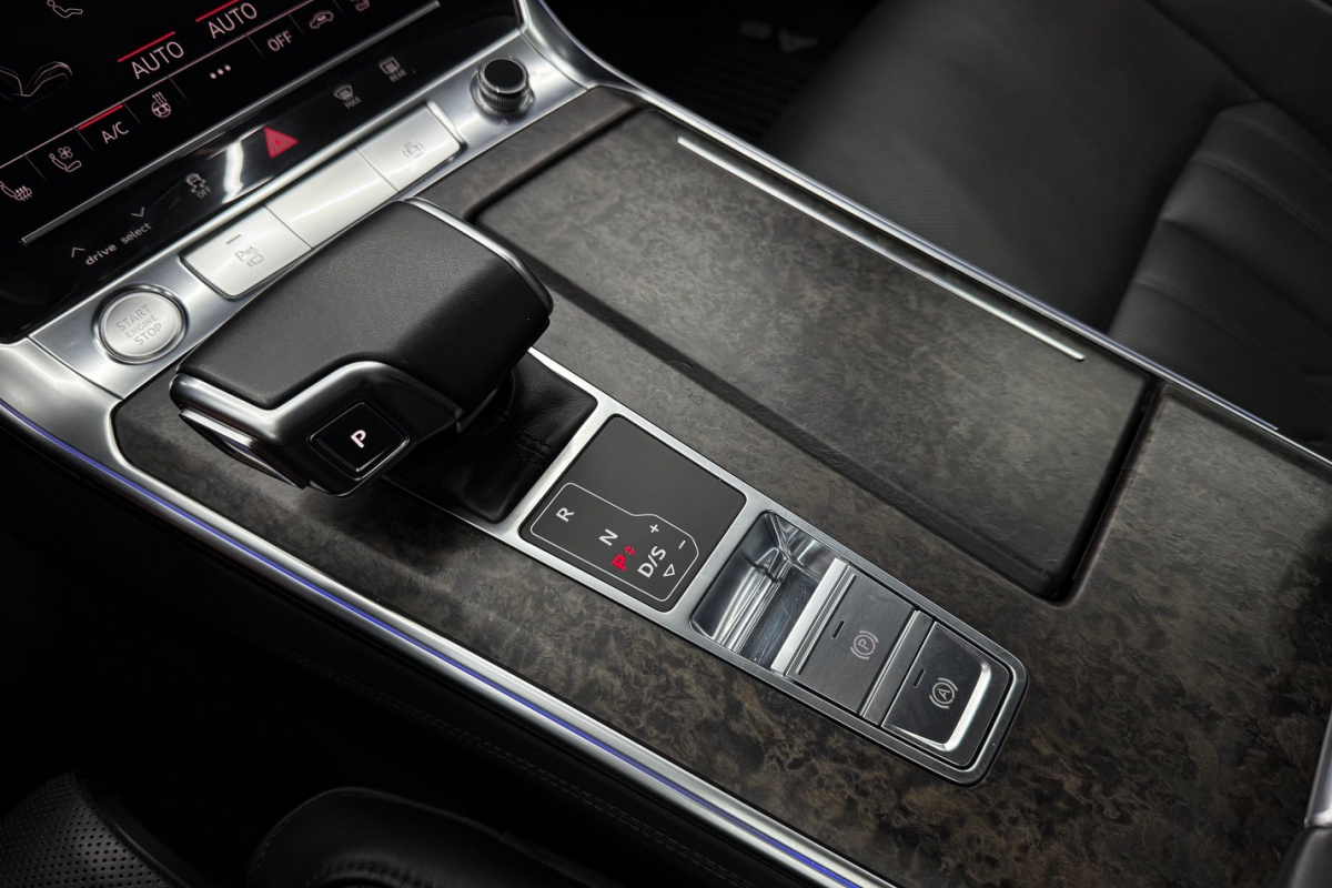 Ponuka vozidiel / Audi A6 50 3.0 TDI mHEV Design quattro tiptronic - video