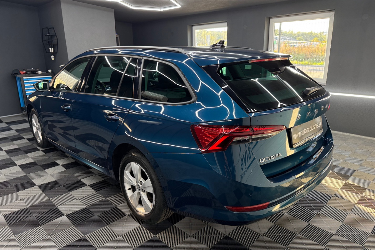 Ponuka vozidiel / Škoda Octavia Combi 2.0 TDI Ambition DSG - video