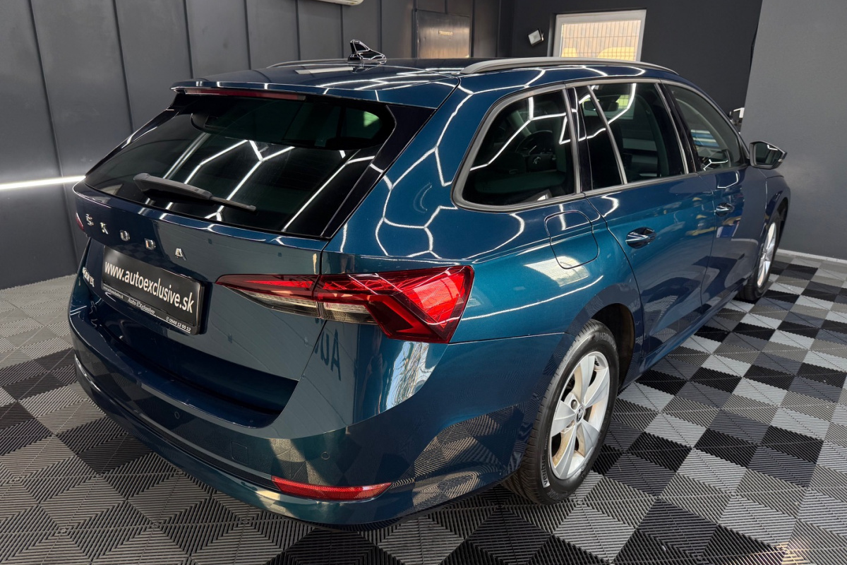 Ponuka vozidiel / Škoda Octavia Combi 2.0 TDI Ambition DSG - video