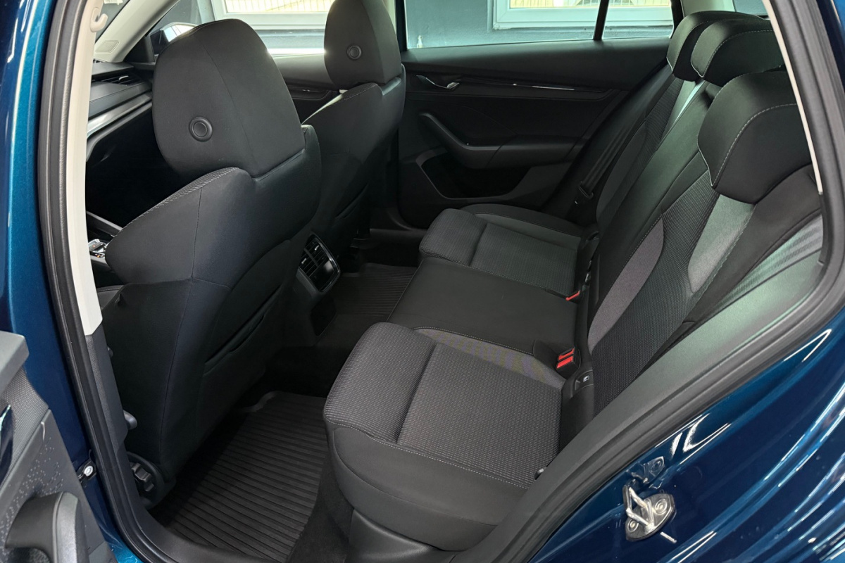 Ponuka vozidiel / Škoda Octavia Combi 2.0 TDI Ambition DSG - video