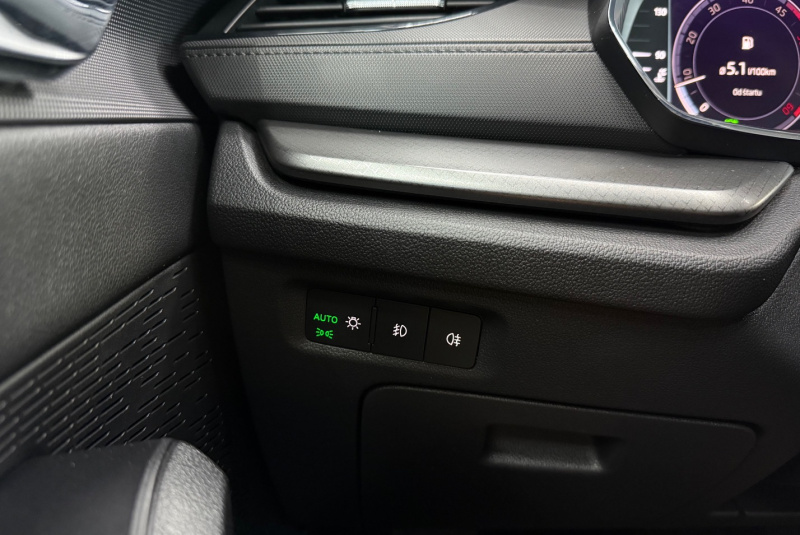  Ponuka vozidiel / Škoda Octavia Combi 2.0 TDI Ambition DSG - video