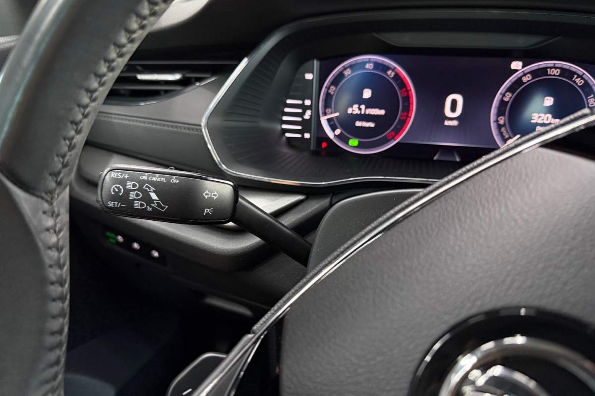 Ponuka vozidiel / Škoda Octavia Combi 2.0 TDI Ambition DSG - video Ponuka vozidiel / Škoda Octavia Combi 2.0 TDI Ambition DSG - video