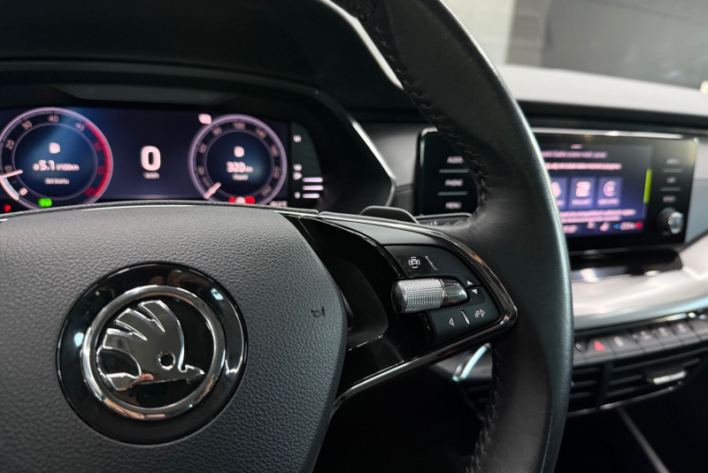  Ponuka vozidiel / Škoda Octavia Combi 2.0 TDI Ambition DSG - video